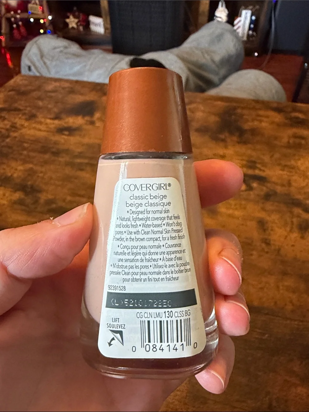 COVERGIRL Clean Normal Skin Liquid Foundation — Classic Beige (130)